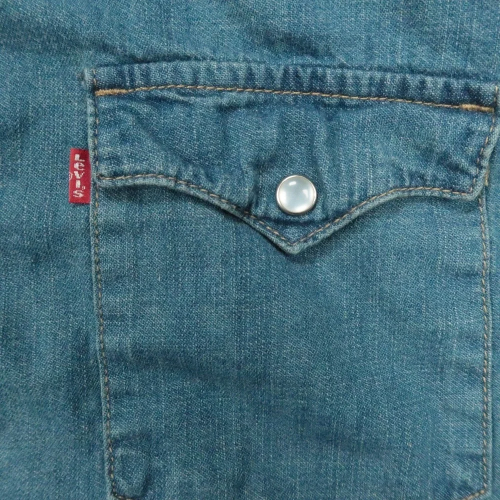 Levis Shirt Men Extra Large Blue Barstow Denim Western Pearl Snap Long Sleeve XL